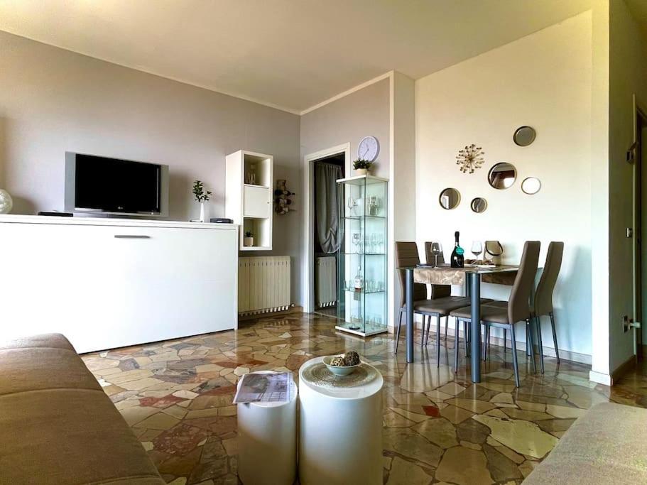 Ferienwohnung Studio Belvedere Brezzo Exteriör bild